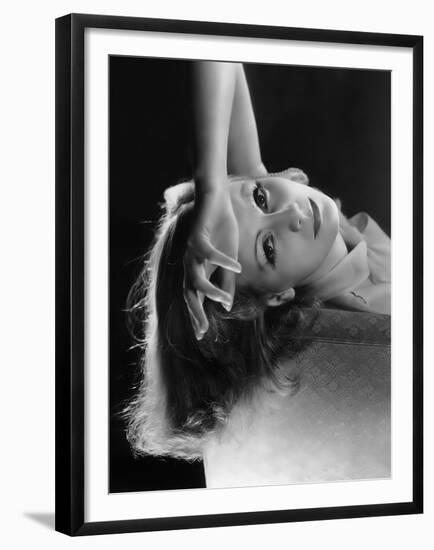 As You Desire Me by George Fitzmaurice, based on a play by Luigi Pirandello, with Greta Garbo, 1932-null-Framed Photo