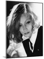 As You Desire Me by George Fitzmaurice, based on a play by Luigi Pirandello, with Greta Garbo, 1932-null-Mounted Photo