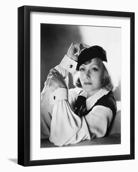 As You Desire Me by George Fitzmaurice, based on a play by Luigi Pirandello, with Greta Garbo, 1932-null-Framed Photo