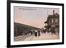 Ashland, Oregon - Southern Pacific Railroad Station-Lantern Press-Framed Art Print