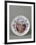 Assiette imprimé orné du portrait de la princesse Diana-null-Framed Giclee Print