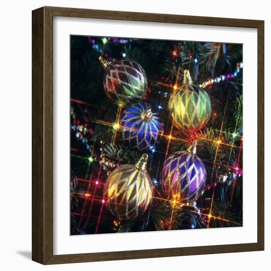 ASSORTED DIAMOND PATTERNED CHRISTMAS TREE BALL ORNAMENTS-Panoramic Images-Framed Photographic Print