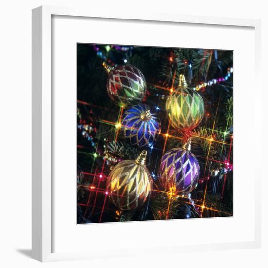 ASSORTED DIAMOND PATTERNED CHRISTMAS TREE BALL ORNAMENTS-Panoramic Images-Framed Photographic Print