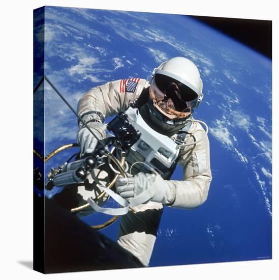 Astronaut Ed White Making First American Space Walk, 120 Miles Above the Pacific Ocean-null-Stretched Canvas