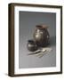 Atelier de potier : un pot à cuire, une jarre à sagou, une batte de potier et matériel de potier-null-Framed Giclee Print