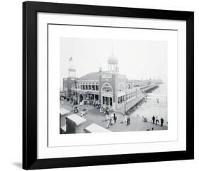 Atlantic City Steel Pier, 1910s-null-Framed Giclee Print