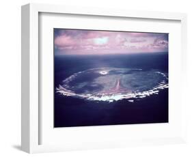 Atoll in the Capricorn Group, Great Barrier Reef-Fritz Goro-Framed Photographic Print