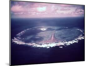 Atoll in the Capricorn Group, Great Barrier Reef-Fritz Goro-Mounted Photographic Print