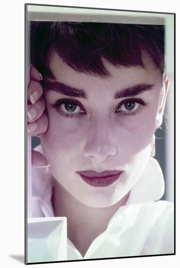 Audrey Hepburn, 1954-null-Mounted Photographic Print