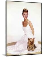 Audrey Hepburn, 1961.-null-Mounted Photographic Print