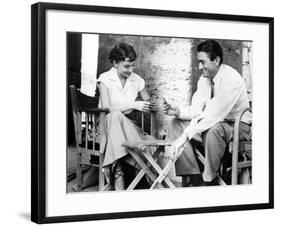 Audrey Hepburn and Gregory Peck Play CArds While on Location for Roman Holiday, 1953-null-Framed Photo