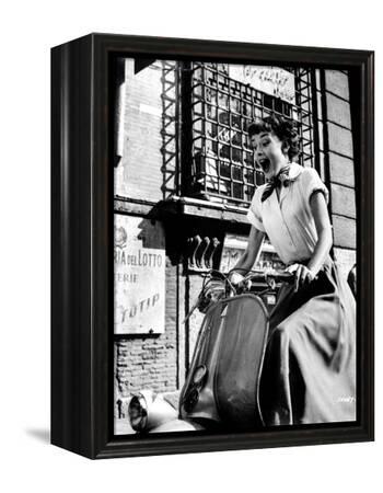 Audrey Hepburn Roman Holiday Riding Vespa' Photo - Movie Star News 