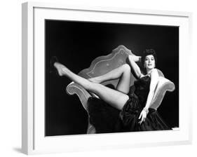 Ava Gardner, 1952-null-Framed Photographic Print