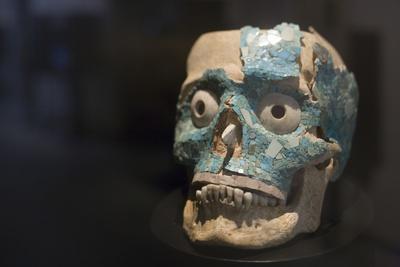 https://imgc.allpostersimages.com/img/posters/aztec-skull-mask_u-L-PZNCRK0.jpg?artPerspective=n