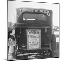 Back of Car Advertising for Jehovah's Witnesses' Activities at Wrigley Field-Loomis Dean-Mounted Photographic Print