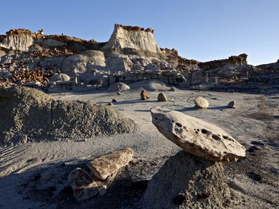 https://imgc.allpostersimages.com/img/posters/badlands-bisti-wilderness-new-mexico-united-states-of-america-north-america_u-L-PHCNQP0.jpg?artPerspective=n
