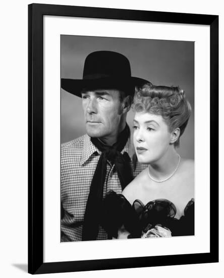 BADMAN'S TERRITORY, 1946 directed by TIM WHELAN Randolph Scott and Ann Richards (b/w photo)-null-Framed Photo