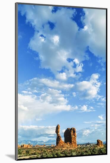 Balanced Rock, Arches National Park, Utah, USA-Ali Kabas-Mounted Photographic Print