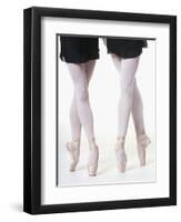 Ballerinas en pointe-Erik Isakson-Framed Premium Photographic Print