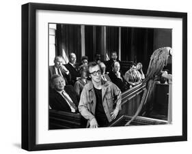 BANANAS, 1971 directed by Woody Allen Woody Allen (b/w photo)-null-Framed Photo