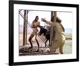 BANDOLERO, 1968 directed by ANDREW McLAGLEN with Raquel Welch (photo)-null-Framed Photo