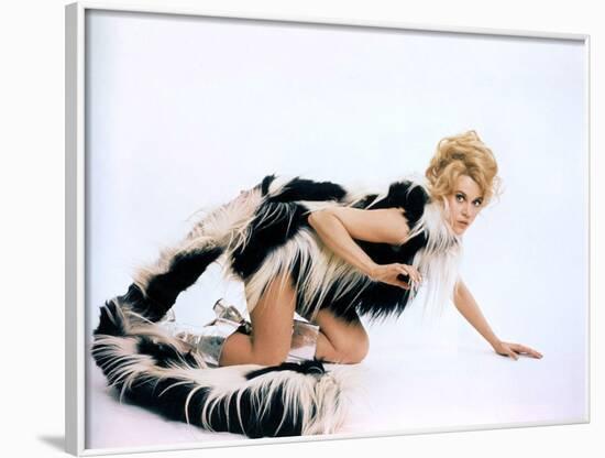 BARBARELLA, 1967 directed by ROGER VADIM Jane Fonda (photo)-null-Framed Photo