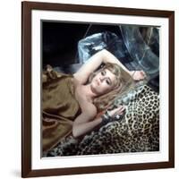 BARBARELLA, 1967 directed by ROGER VADIM Jane Fonda (photo)-null-Framed Photo