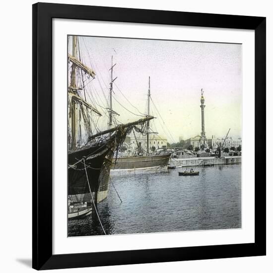 Barcelona (Spain), the Monument to Christopher Columbus and the Port-Leon, Levy et Fils-Framed Photographic Print