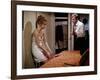 BAREFOOT IN THE PARK, 1967 directed by GENE SACHS Jane Fonda and Robert Redford (photo)-null-Framed Photo