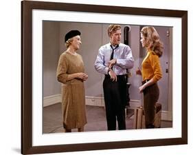 BAREFOOT IN THE PARK, 1967 directed by GENE SACHS Mildred Natwick, Robert Redford and Jane Fonda (p-null-Framed Photo