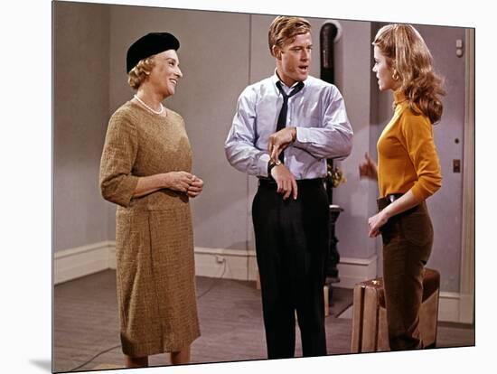 BAREFOOT IN THE PARK, 1967 directed by GENE SACHS Mildred Natwick, Robert Redford and Jane Fonda (p-null-Mounted Photo