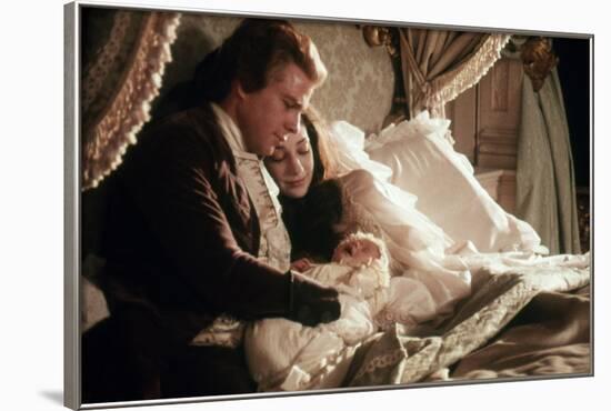 BARRY LYNDON, 1975 directed by STANLEY KUBRICK Ryan O'Neal / Maria Berenson (photo)-null-Framed Photo