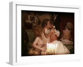 BARRY LYNDON, 1975 directed by STANLEY KUBRICK Ryan O'Neal (photo)-null-Framed Photo