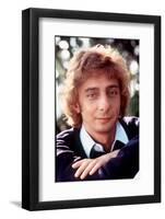 Barry Manilow Singer. 1983-null-Framed Photographic Print