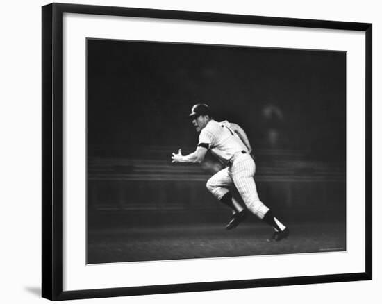 Baseball Player Mickey Mantle-John Dominis-Framed Premium Photographic Print