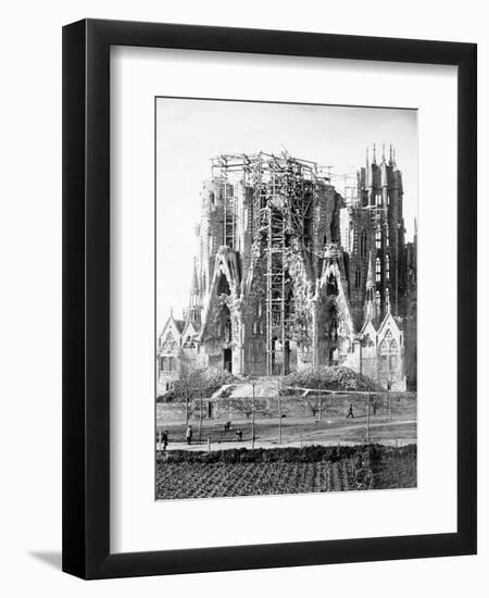 Basilica De La Sagrada Familia "Antoni Gaudi"-Antoni Gaud?-Framed Premium Photographic Print