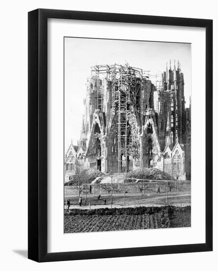 Basilica De La Sagrada Familia "Antoni Gaudi"-Antoni Gaud?-Framed Photographic Print