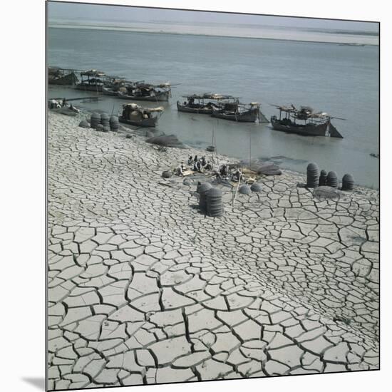 Basketmakers on the Shores of the Indus River-Paul Almasy-Mounted Photographic Print