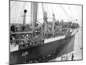 Basque Refugee Children from Bilbao Crowd the Deck of the Barcelona Liner Habana-null-Mounted Premium Photographic Print