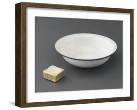 Bassine et savon-null-Framed Giclee Print