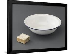 Bassine et savon-null-Framed Giclee Print