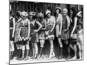 Bathing Beauty Contest-null-Mounted Photo