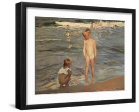 Bathing Children at the Beach of Valencia, 1910-Joaquin Sorolla-Framed Giclee Print