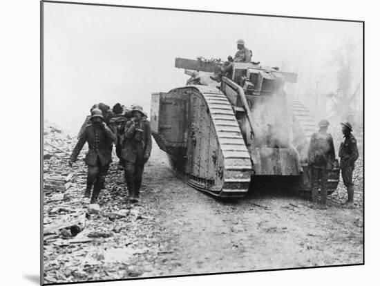 Battle of Amiens WWI-Robert Hunt-Mounted Photographic Print