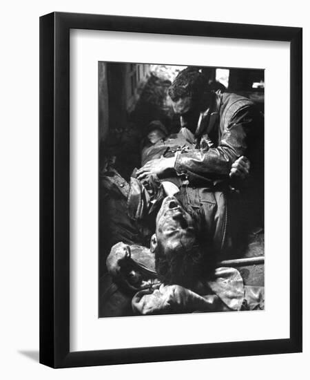 Battle of Hue-Associated Press-Framed Photographic Print