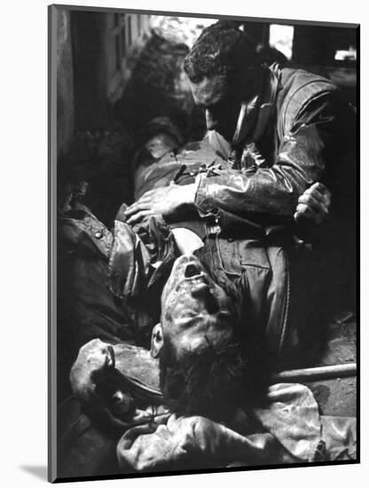 Battle of Hue-Associated Press-Mounted Photographic Print