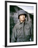 BATTLE OF THE BULGE, 1965 directed by KEN ANNAKIN Charles Bronson (photo)-null-Framed Photo