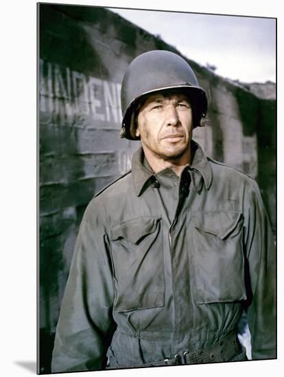 BATTLE OF THE BULGE, 1965 directed by KEN ANNAKIN Charles Bronson (photo)-null-Mounted Photo