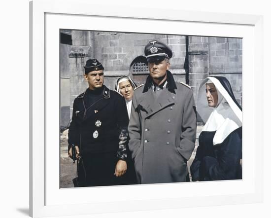 BATTLE OF THE BULGE, 1965 directed by KEN ANNAKIN Robert Shaw (photo)-null-Framed Photo