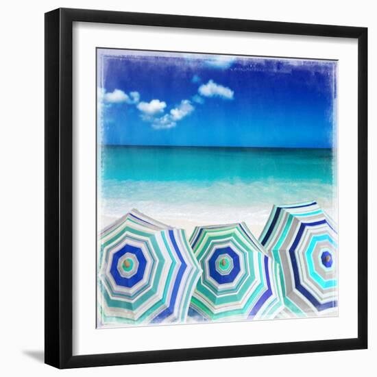 Beach Gathering-Charlie Carter-Framed Art Print